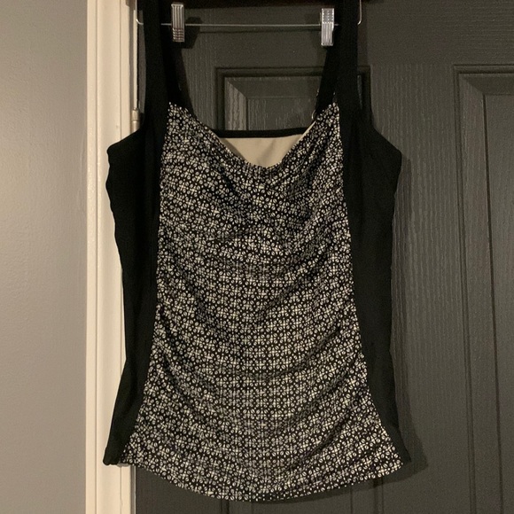 Ava VIV 18W Black White Tank Swimwear - Picture 1 of 5